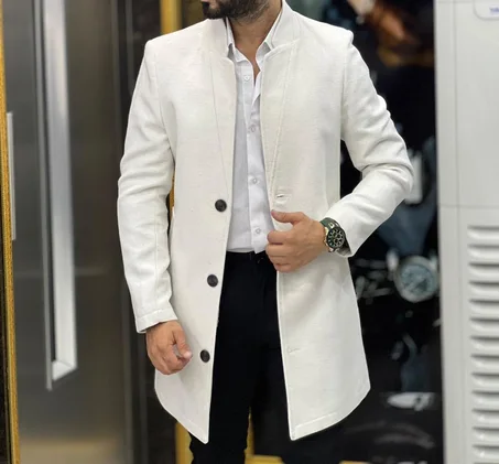 Manteau en blanc cassé cachemire