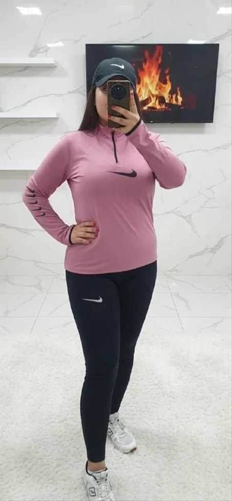 لباس رياضة للنساء