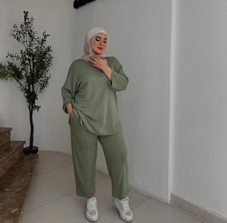 طقم رياضي عصري – للمحجبات والغير محجبات