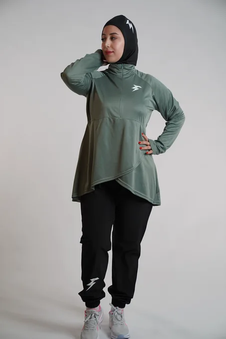 طقم محتشم من 3 قطع بتصميم رياضي عصري