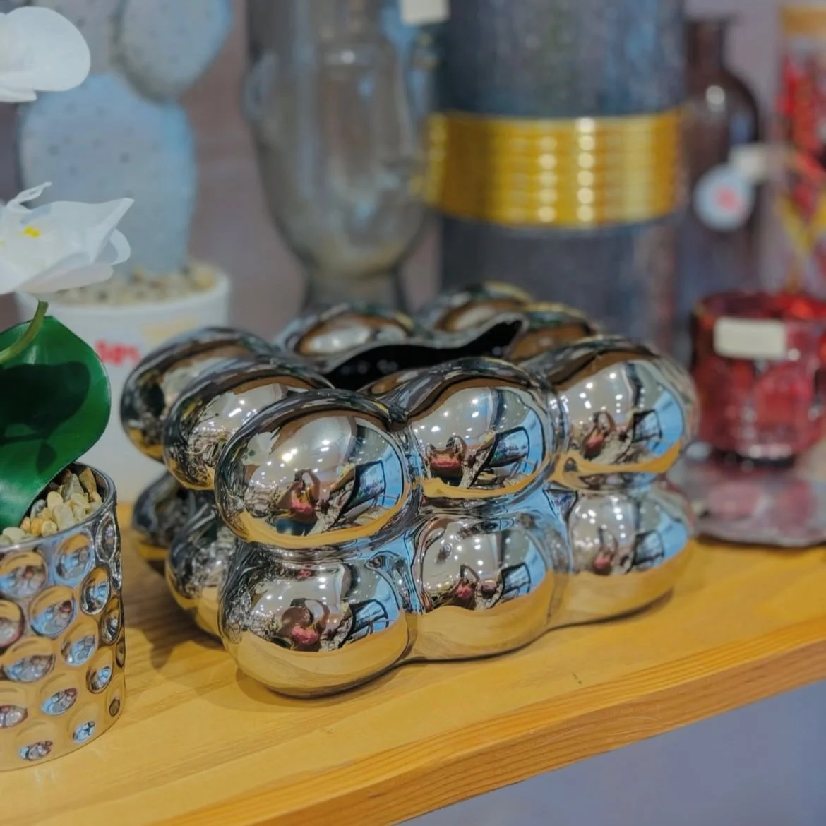 علبة مناديل فاخرة – باللون الذهبي أو الفضي