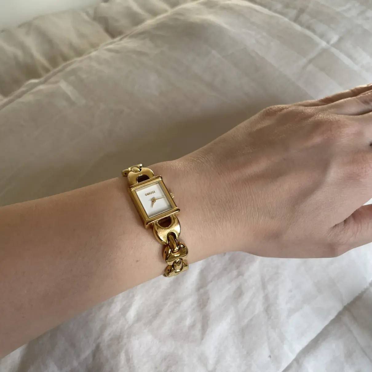 ساعات Gucci للنساء