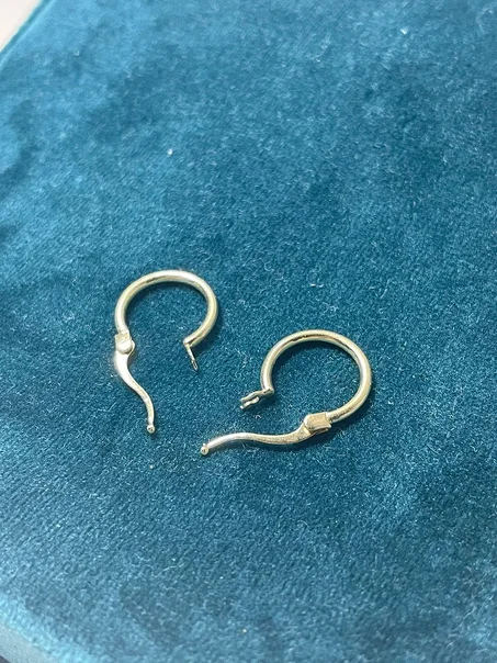 أقراط ذهبية راقية / Boucles d'or Légères, Élégantes, Intemporelles✨