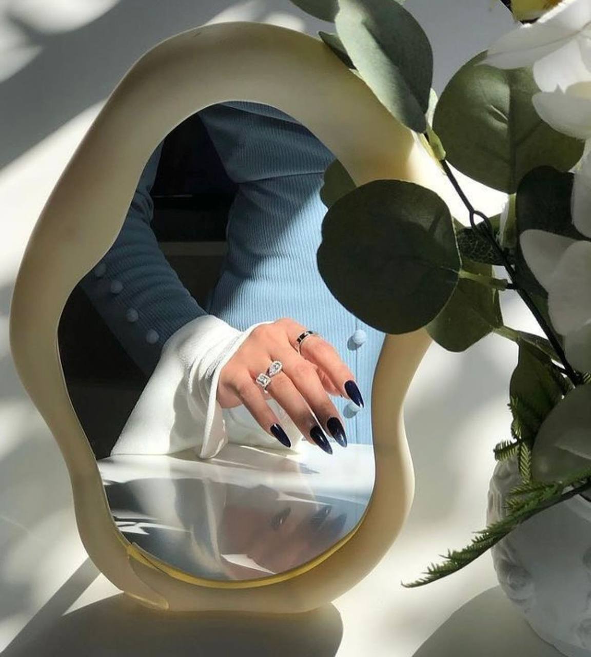 Aesteric Mirror