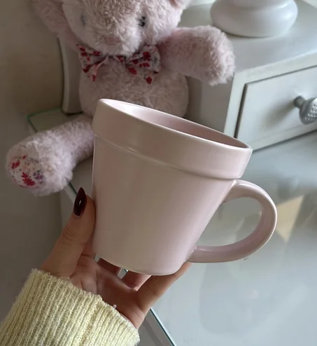 pink mug