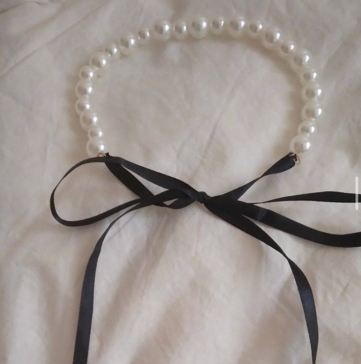 black bow necklace