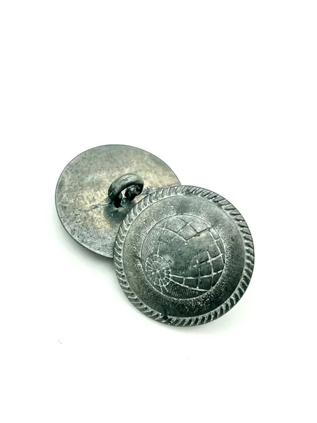 زر معدني فضي رمادي، مصبوب