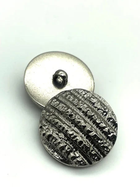 زر متموج أسود