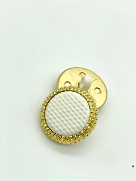 زر كبير دهبي