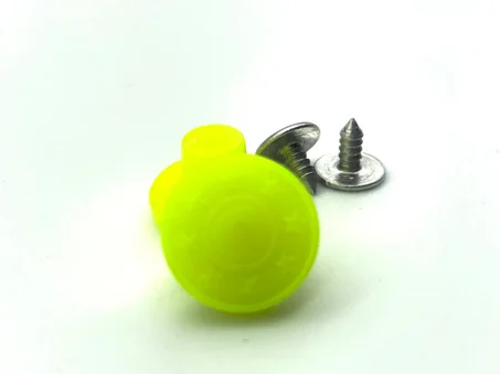 زر جينز بلاستيكي بلون أصفر ساطع