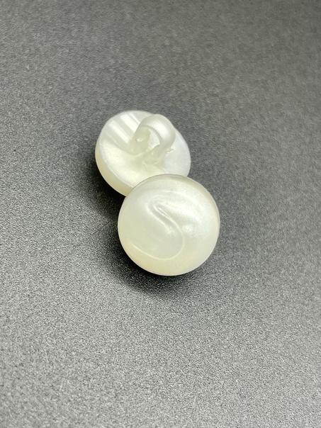 زر أبيظ بلاستك بومب