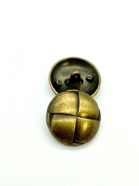 زر بومب نحاسي