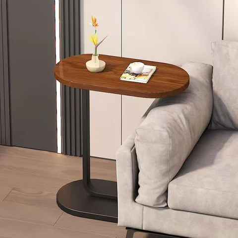 طاولة جانبية متعددة الاستعمالات بتصميم عصري وأنيق