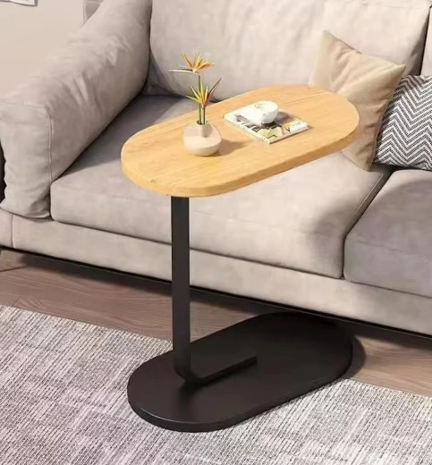 طاولة جانبية متعددة الاستعمالات بتصميم عصري وأنيق