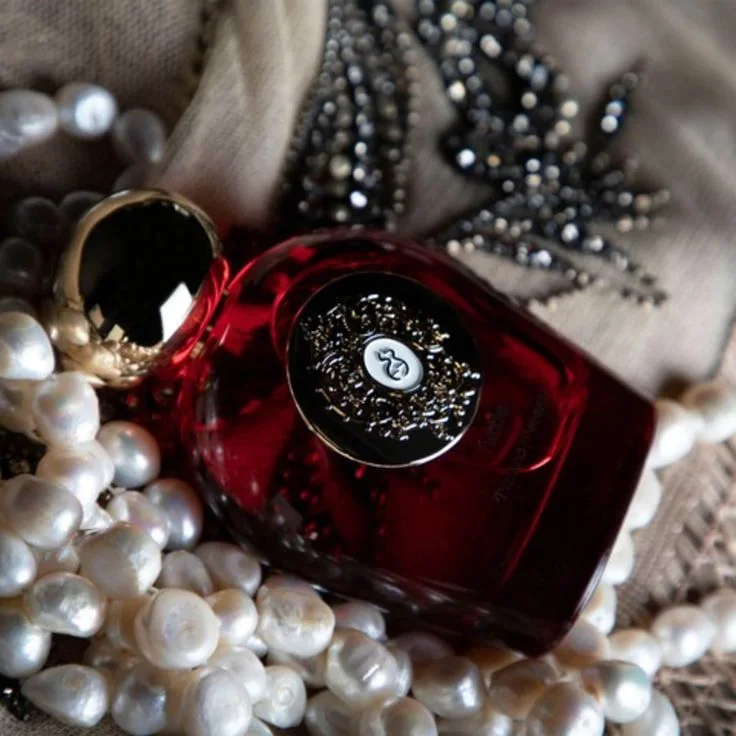 Tiziana Terenzi/Tuttle