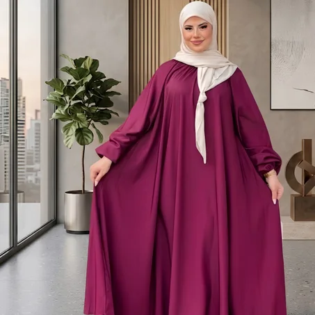 عباية مع  فولار ديالها بثوب كريب روزا 😍