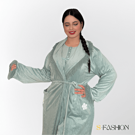 طقم بيجامة  فورير متكون من  3 قطع  موضيل أكتر أكتر من رائع ( بنوار حزام + بيجامة 2بياس )