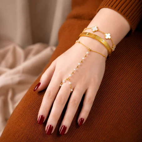 Set Luxe Doré – 3 Bracelets & Bracelet de Main