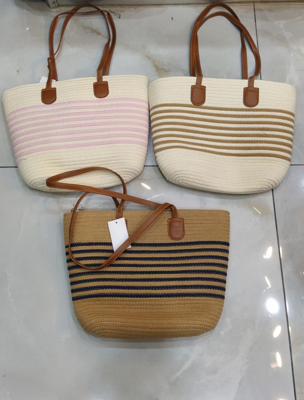 stores/93278a8bedbc7ae7769f370ba5560cfe/products/EGBVDQHEC3dfFG9QjTLYj8KtiVrWKDSUJhHS1vr9.jpeg