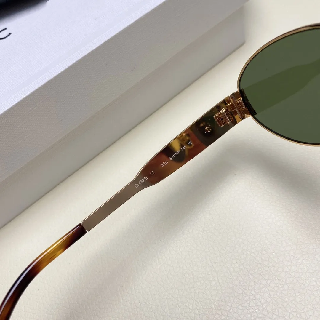 نظّارات Celine الشمسية الشهيرة – جودة مثالية وتوصيل فابور!