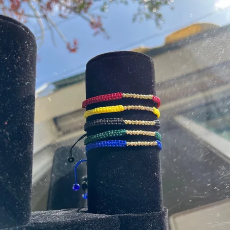 Bracelets cordon boules dorés