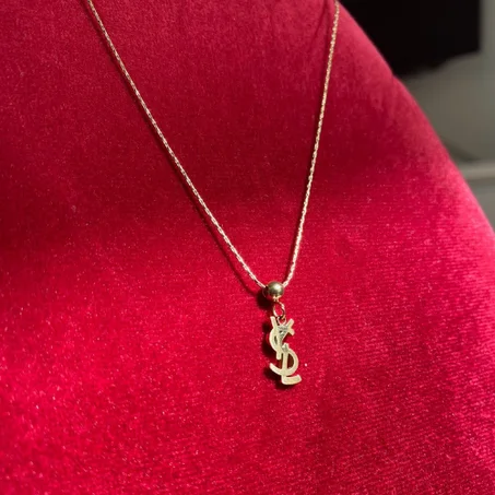 Le collier "YSL"