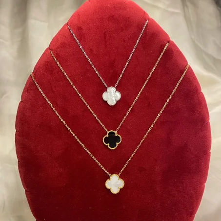 Collier Vancleef ''dupe''