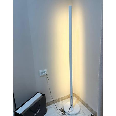 المصباح العمودي الذكي بإضاءة LED LumiStyle