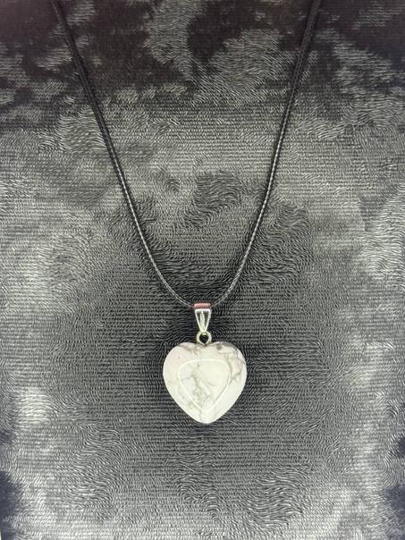 PENDENTIF HOWLITE (cœur)