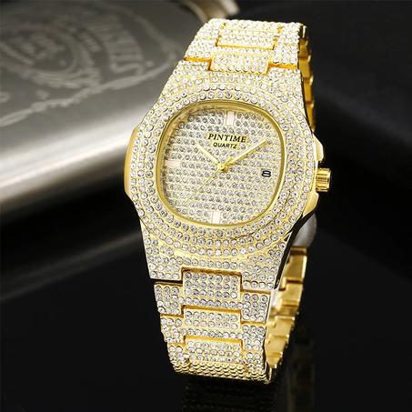 الساعة الكريستالية