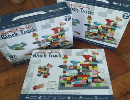 لعبة تركيب مسار الكرة