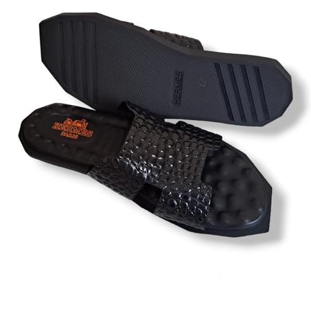 صندل اسود كركو مريح من الجلد الطبيعي 2024