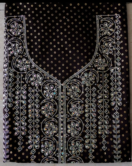 مخور حرير الجوهرة السادة مع تطريز كامل