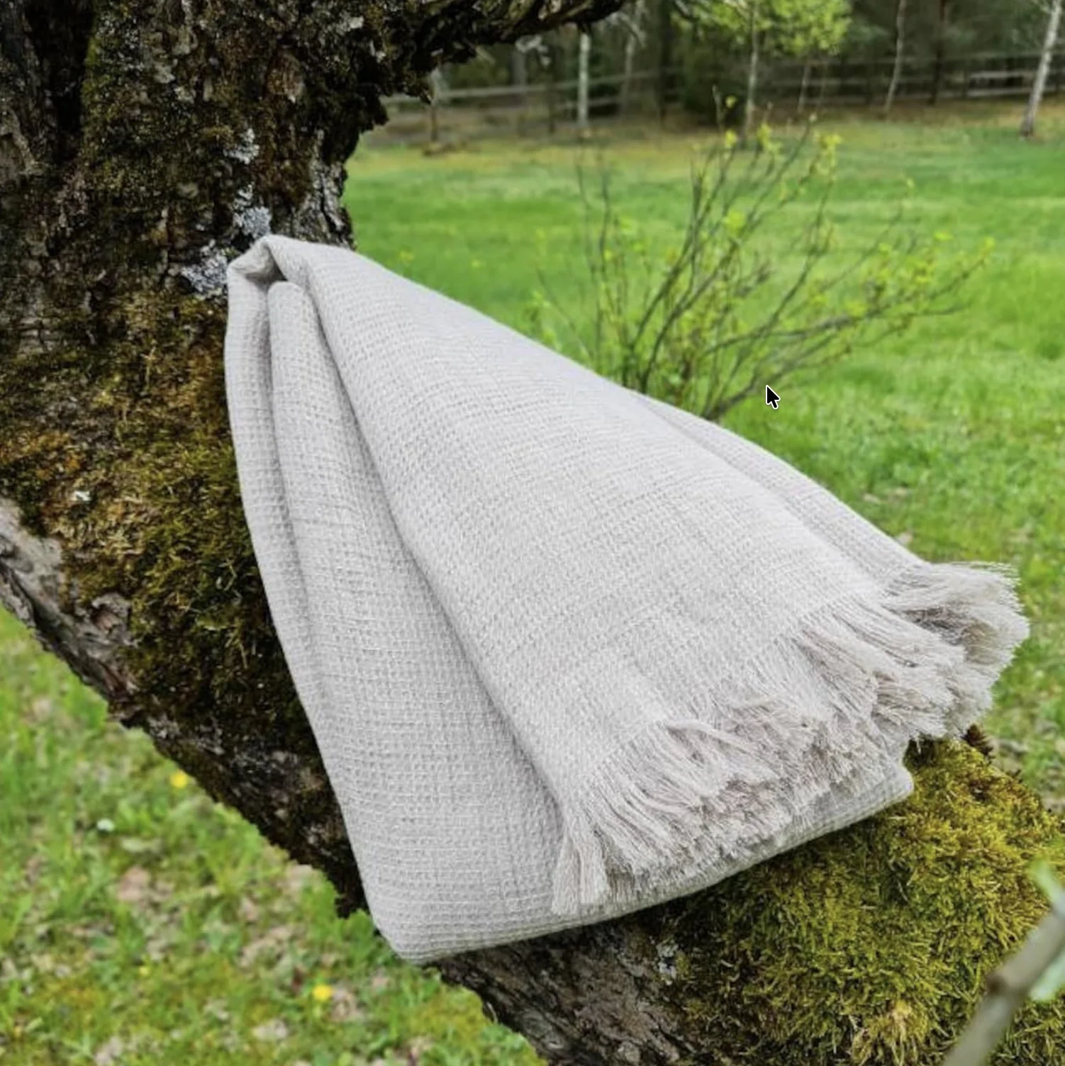 Natural Waffle Linen Throw Blanket – 100x130 cm Fringed Organic Lithuanian Linen