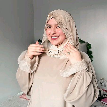 ملابس نسائية عصرية