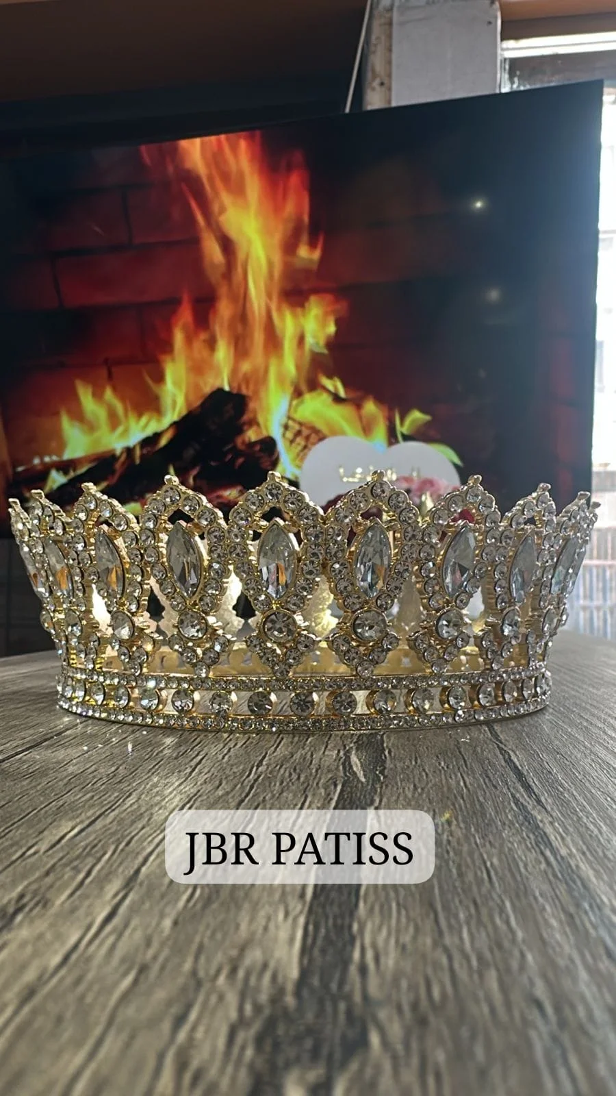 Couronne Cloutée en pierre