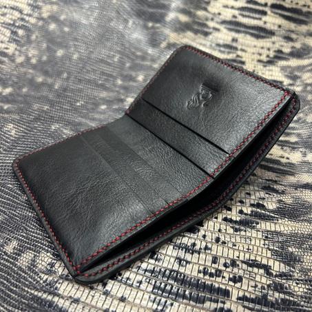 محفظة مصنوعة من جلد طبيعي 100٪ ومخيطة يدويا لحمل بطاقات واموال