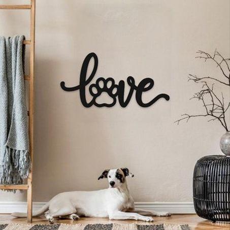 لوحة حائطية "LOVE"