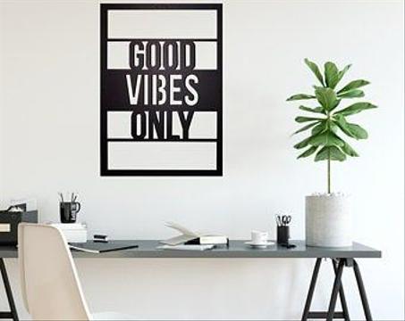 لوحة حائطية "GOOD VIBES ONLY"
