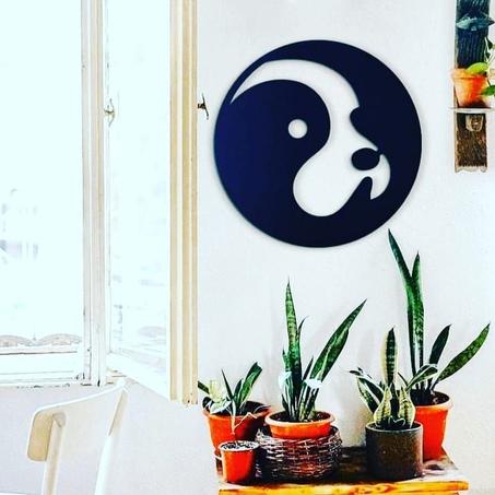 لوحة حائطية "كلب وسط دائرة"