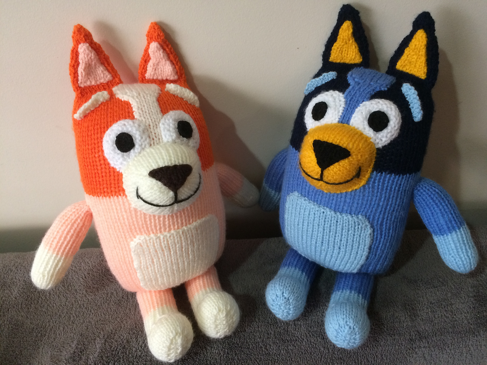 Heeler Bluey and Bingo Knitting Pattern - English