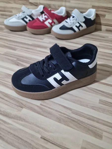 "أحذية أطفال عصرية… راحة وأناقة في كل خطوة"