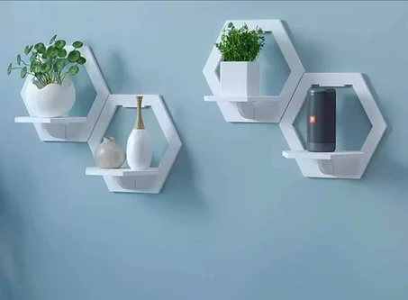 رفوف لحمل التحف لتزيين الجدران