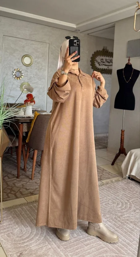 عبايا عصرية ديكونال