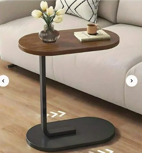 طاولة جانبية متعددة الاستخدامات – الراحة والأناقة في مكان واحد