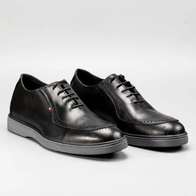 Chaussures Homme Élégantes en Cuir Noir avec Finitions Haut de Gamme