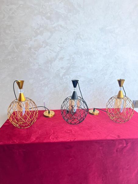 ثلاث ثريات السكة