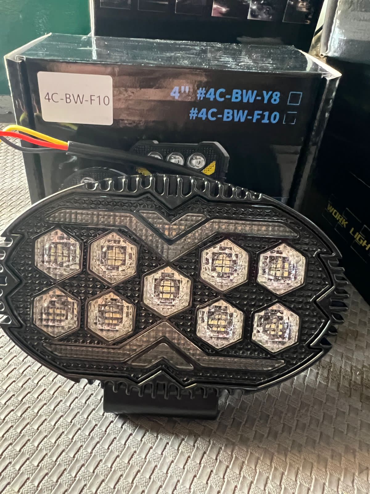 مصباح ليد أمامي عالي الأداء للشاحنات (12/24 فولت)