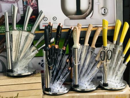 Ensemble des Couteaux avec support rotatif