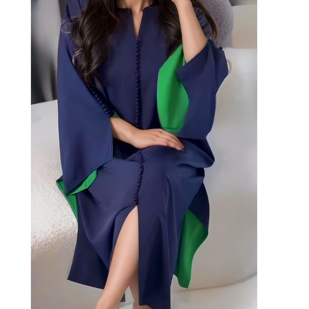 Caftan Bleu nuit en crêpe de soie avec doublure en vert